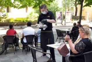 Vakcinisani turistički radnici u Crnoj Gori nosit će bedževe