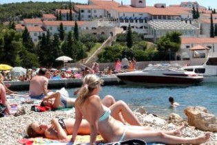 U prvih pet mjeseci u BiH 240.433 turista, najduže se zadržavali Finci