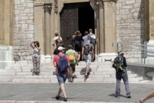 U Federaciji BiH u junu 57.769 turista, 51, 3 posto više nego u maju