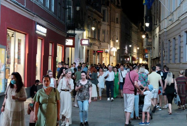 Turistički radnici zadovoljni sezonom, strahuju od novih mogućih restrikcija