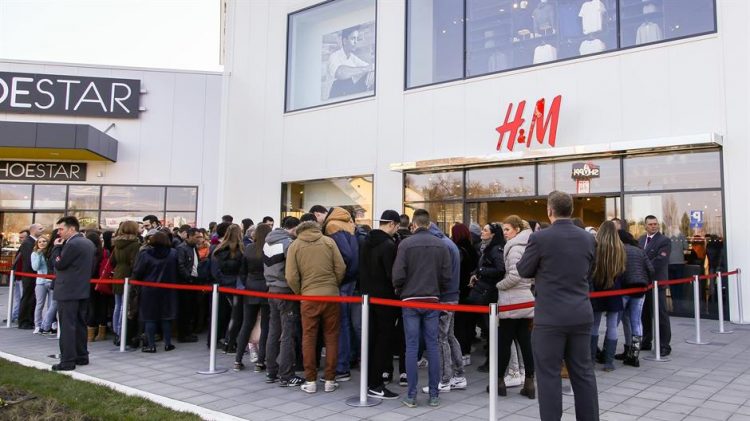 U Tuzli se otvara prva H&M prodavnica