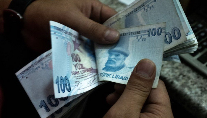 Turska lira doživjela novi rekordni pad prema dolaru