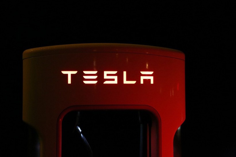 Tesla isporučio 936.172 električna vozila u 2021. godini
