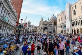 Italija ograničava broj turista u Veneciji
