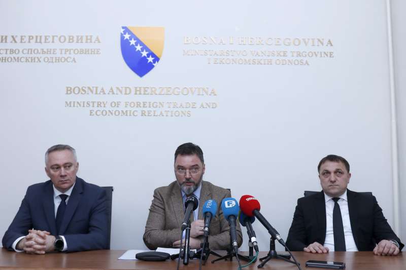 Košarac: Predložiti VMBiH odluku o privremenom smanjenju carinske stope na uvoz đubriva