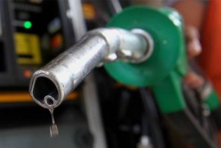 Hrvatska: Pojeftinili benzin i dizel