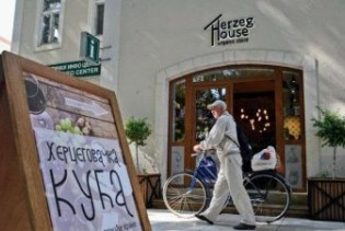 Trebinje sa ‘Hercegovačkom kućom’ među tri najbolje svjetske priče o održivom turizmu