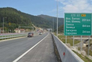 U FBiH 1.079 mostova, 90 tunela, a ukupna dužina cesta 4.984 km