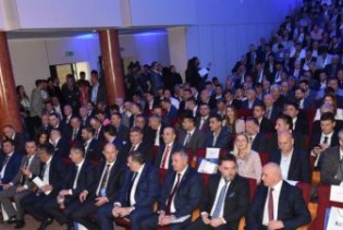 Dodik: Otvorićemo kongresni centar posvećen energetici