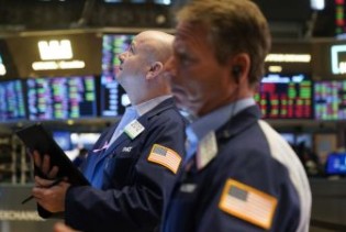 Wall Street pao na početku sedmice