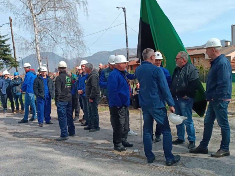 Rudari ponovno pred zgradom Gradske uprave Zenica