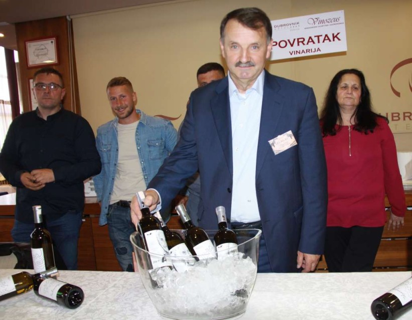 Osmi salon vina "Vinozeus" u Zenici danas okupio 18 izlagača vina iz BiH i zemalja regiona