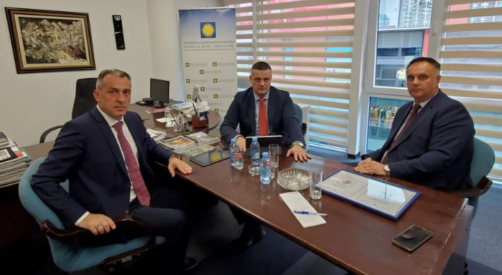 Mijatović posjetio Privrednu komoru FBiH: Direktna saradnja od velike važnosti