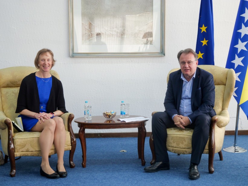 Premijer Nikšić sa direktoricom USAID-a o prioritetima Federalne vlade i budućoj saradnji