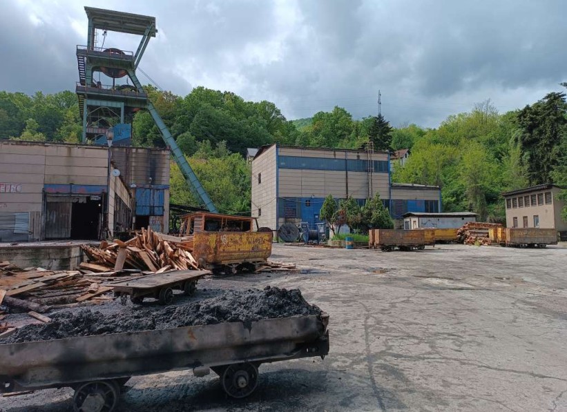 Zenički rudari počeli dobivati plaću, treća smjena večeras obnavlja proizvodnju u jami