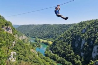 Ziplajn iznad kanjona Une nudi jedinstven doživljaj