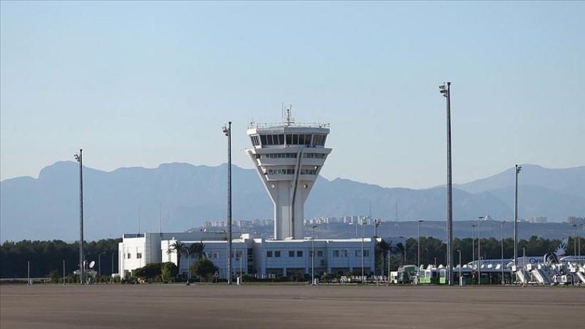 U Antaliju u jednom danu avionima došlo blizu 100.000 turista