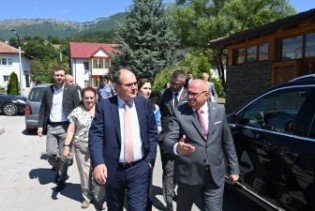 Schmidt posjetio Travnik: Vlasti i privrednici trebaju raditi zajedno na unapređenju ambijenta za investiranje