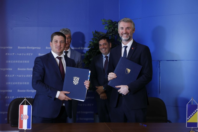 Vijeće ministara BiH i Vlada Hrvatske potpisali sporazum o rekonstruciji mosta Brčko - Gunja