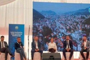 Grapox Expo: Održan Poslovni forum gračaničke dijaspore "Vaša Gračanica, Vaša poslovna destinacija"