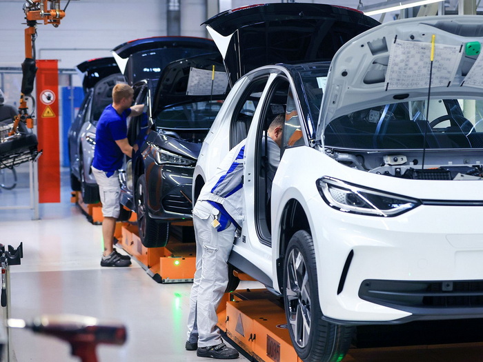 Globalna automobilska industrija slabi, profiti njemačkih auto divova padaju