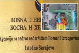 Sa bh.tržišta povučena dječija igračka pištolj sa mecima