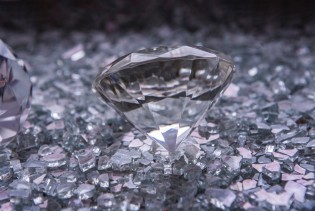 EU dodala najvećeg ruskog proizvođača dijamanata Alrosu na popis sankcija