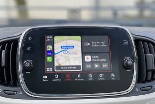 GM tvrdi da su automobili bez Android Auta i CarPlaya sigurniji