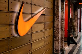 Nike pravi velike rezove u firmi