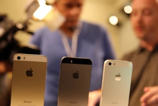 Apple ponudio popuste na iPhonee u Kini, odmah im pale dionice na Wall Streetu