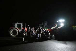 Francuski farmeri se pripremaju za nastavak 'opsade' Pariza