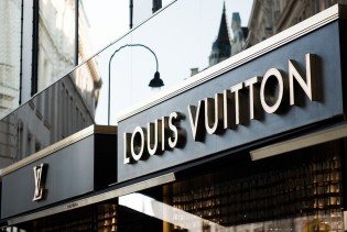 Luis Vuitton dobio najmlađeg pripravnika ikad: Dizajnira tenisice, prtljag i salonke