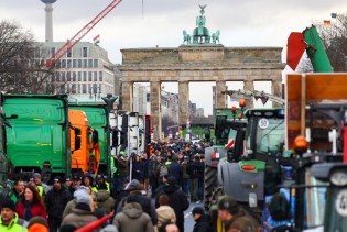 Hiljade njemačkih poljoprivrednika izašli na ulice