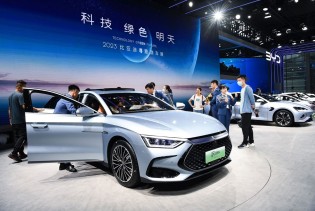 Kineski BYD prodaje više električnih automobila od Tesle