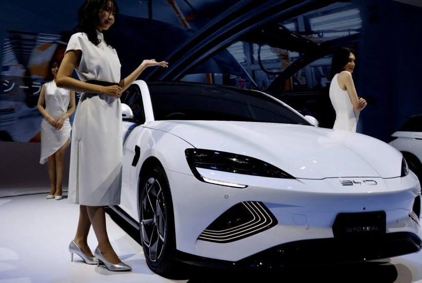 Kinezi predstavili svoj novi superautomobil, evo šta sve može