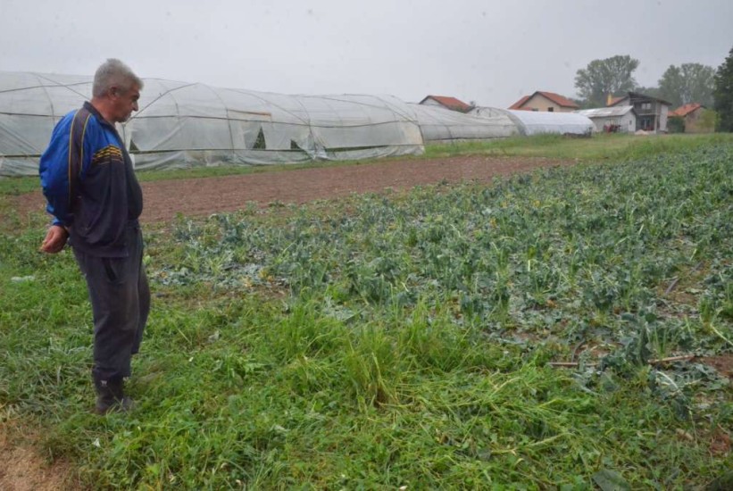 Poljoprivrednici u Semberiji još čekaju na novce za odštetu nastalu u nevremenu prošle godine