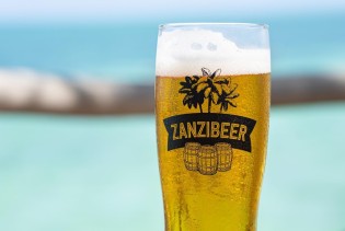 Nestašica alkohola u Zanzibaru, 'divljaju' cijene piva
