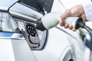 Električni automobili uskoro jeftiniji od benzinaca i dizelaša