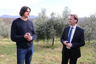 Hrnjić posjetio maslinare: Strategija poljoprivrede prepoznaje mlade i njihov rad