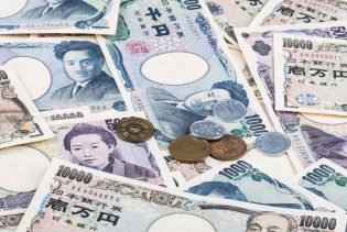 Slabi jen potiče intervenciju japanskih vlasti, dolar u prednosti