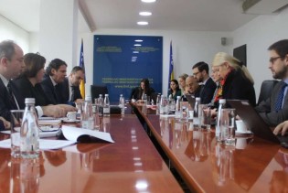 Ministar finansija Kraljević održao sastanak s misijom MMF-a