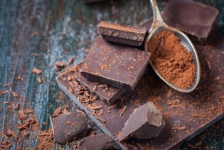 Švicarska fabrika čokolade investira u uzgajivače kakaa