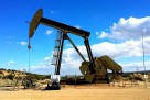 Nafta skočila za 3%, zlato dostiglo rekord nakon sukoba na Bliskom istoku