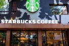 Starbucks pretrpio pad prihoda i dobiti
