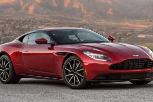 Šef Aston Martina navodi da kupci žele ručne mjenjače u sportskim automobilima