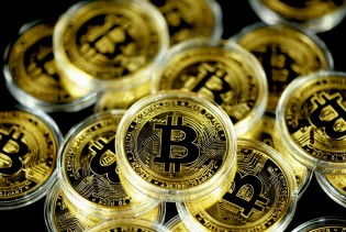 Bitcoin ispod 67.000 dolara