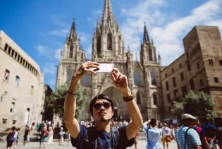 Barcelona povećava takse za turiste