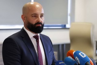 Mahmuzić: Ne treba očekivati dramatičan rast kamata u BiH