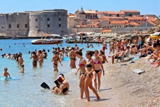 Hrvatsku u julu posjetilo tri posto manje turista