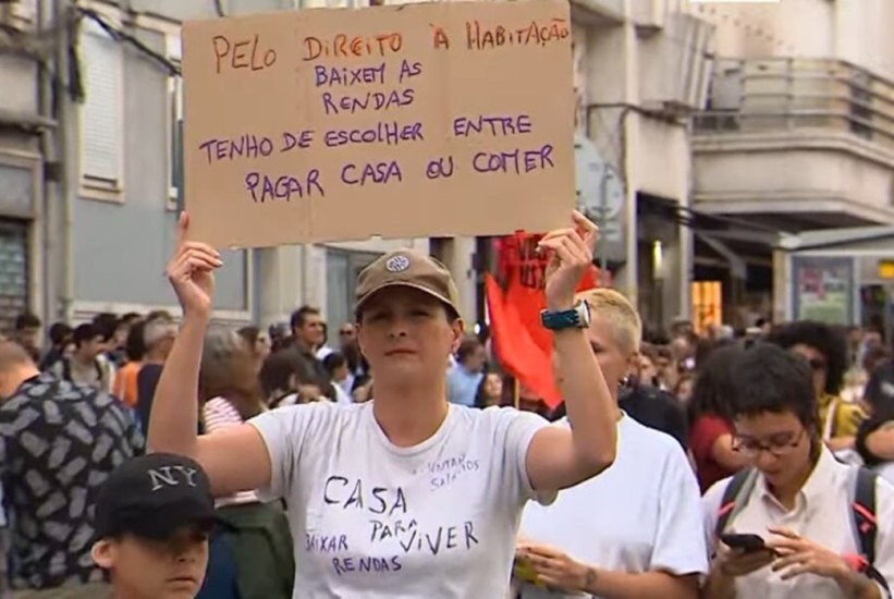 Portugalci organizovali proteste zbog previsokih cijena stanova i kirija